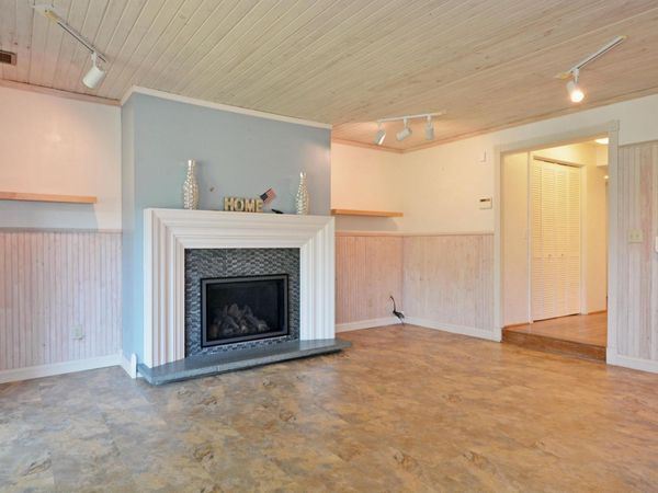 9588 County Road 5 NE, North Branch, MN 55056