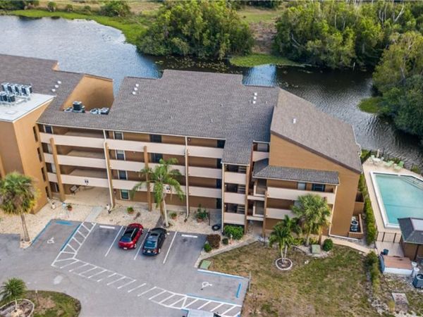 2069 W Lakeview BLVD, Unit E1, NORTH FORT MYERS, FL 33903