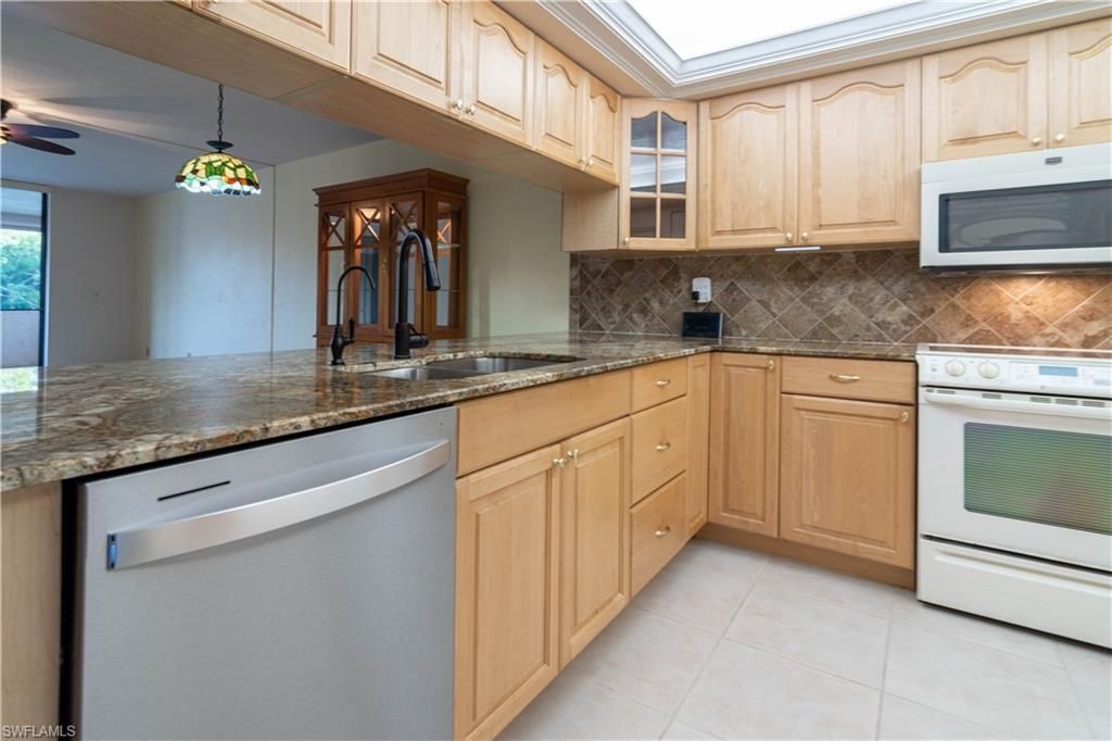 2069 W Lakeview Blvd, Unit E1, North Fort Myers, FL 33903 Photo