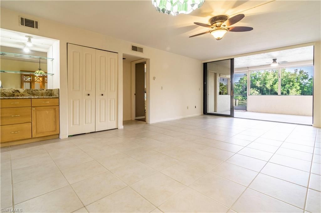 2069 W Lakeview Blvd, Unit E1, North Fort Myers, FL 33903 Photo