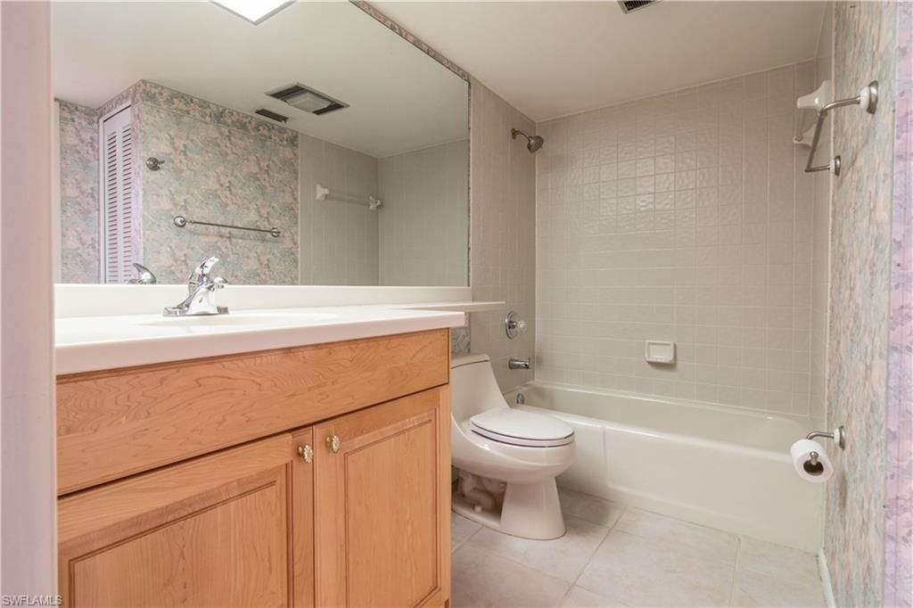2069 W Lakeview Blvd, Unit E1, North Fort Myers, FL 33903 Photo