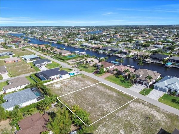 3729 SW 2nd ST , CAPE CORAL, FL 33991