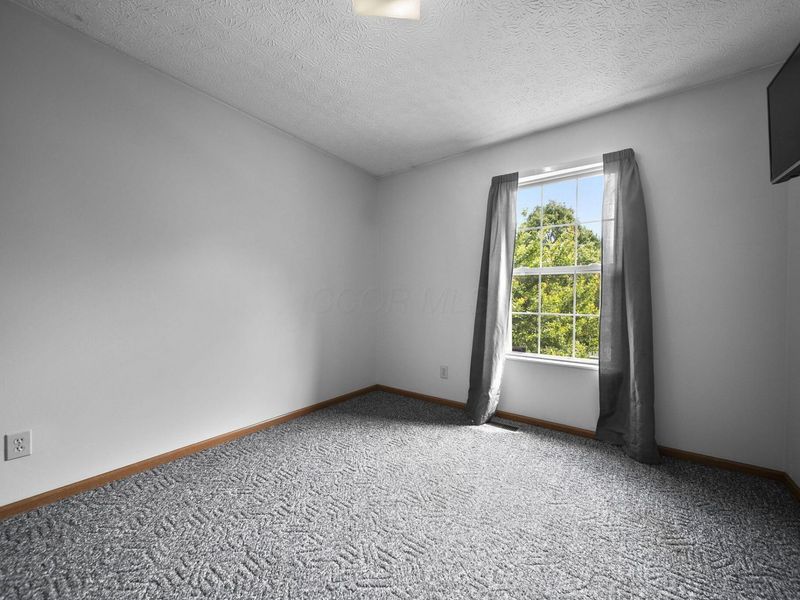 974 Esther Drive, Columbus, OH 43207 Photo 19