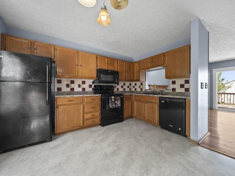 974 Esther Drive, Columbus, OH 43207 Photo 7
