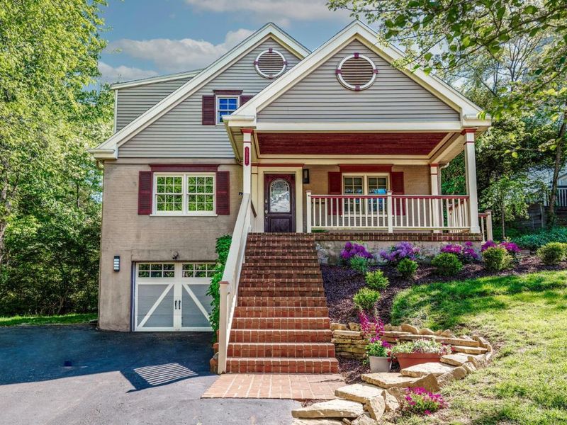 3507 Aultwoods Lane, Cincinnati, OH 45208 Photo 1