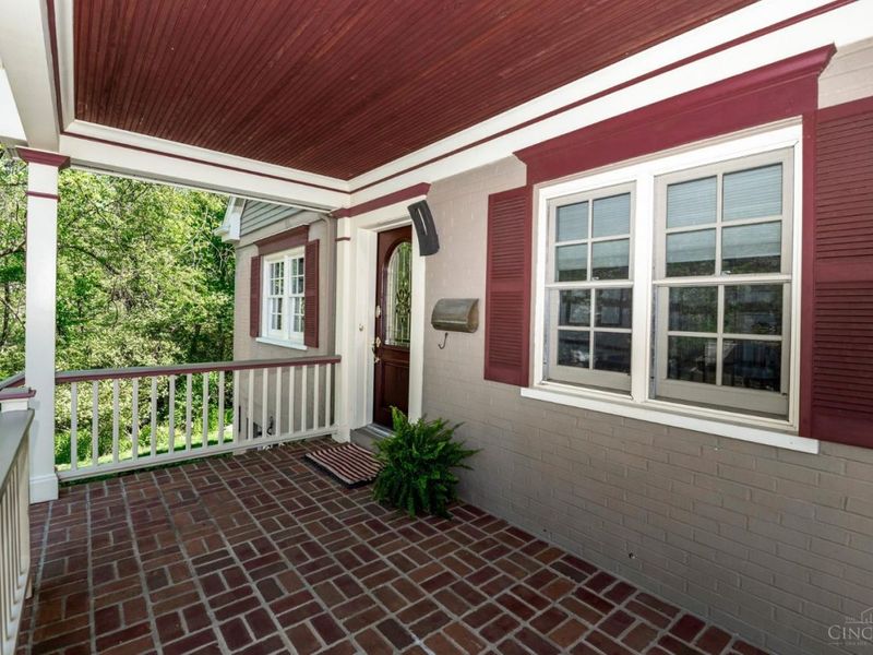 3507 Aultwoods Lane, Cincinnati, OH 45208 Photo 2