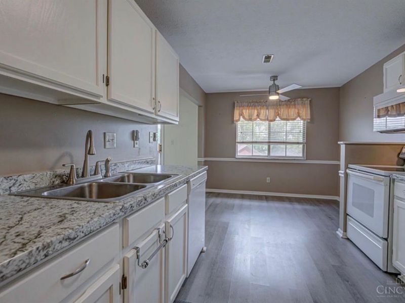 1575 Gelhot Drive, Unit 90, Fairfield, OH 45014 Photo 12