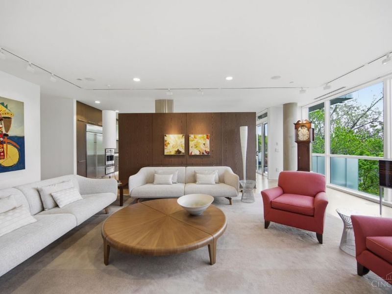 2801 Erie Avenue, Unit 302, Cincinnati, OH 45208 Photo 5