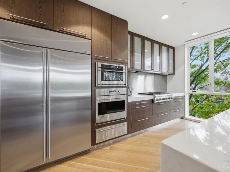 2801 Erie Avenue, Unit 302, Cincinnati, OH 45208 Photo 9