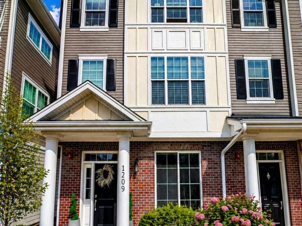 1209 Parker Road , Glenview, IL 60025