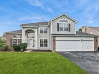 645 Chestnut Drive, Carol Stream, IL 60188 primary photo