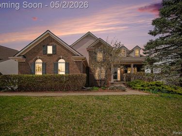 1660 Meadowside Drive, Ann Arbor, MI 48104