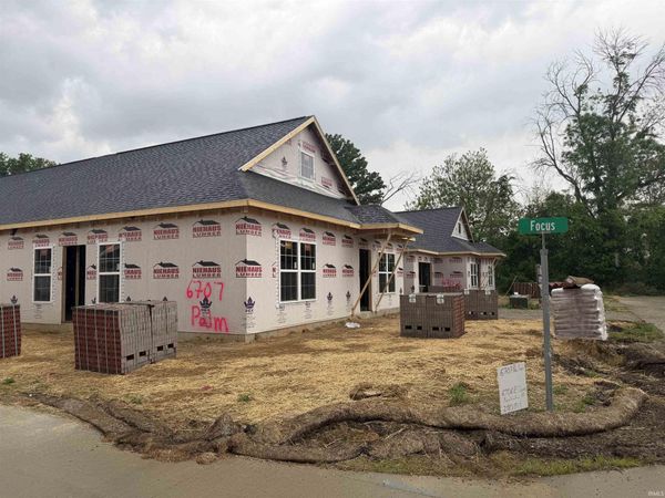 6707 Palm Drive, Evansville, IN 47715