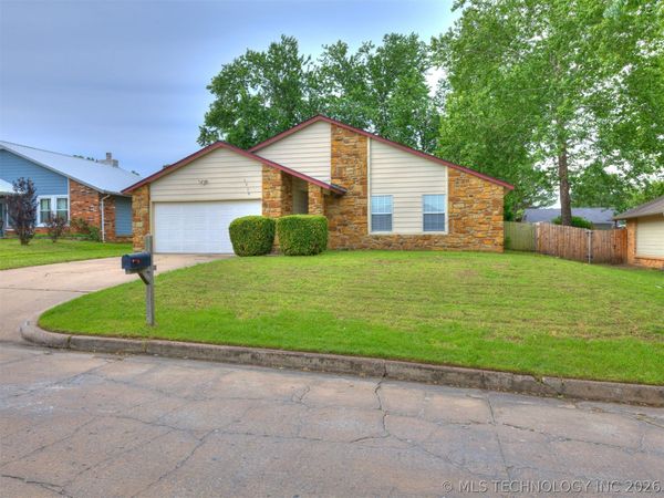 1210 E 139th Street, Glenpool, OK 74033
