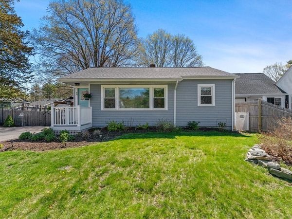 40 Tremont Ave, Taunton, MA 02780