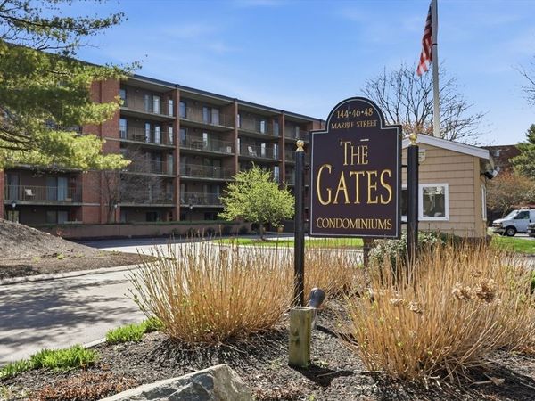 144 Marble St, Unit 403, Stoneham, MA 02180