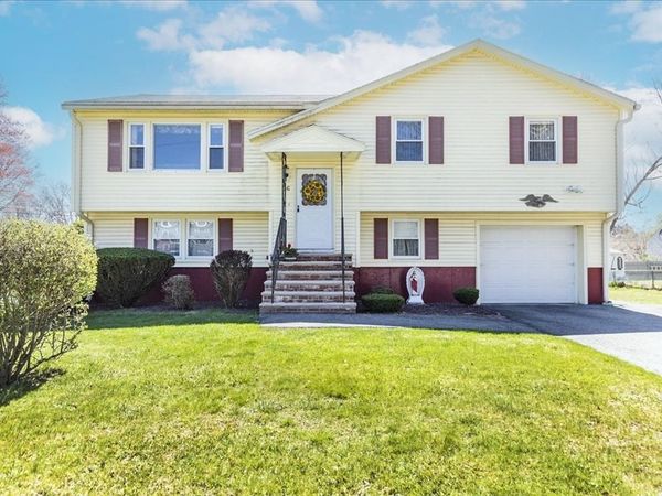 26 Partridge Rd, Methuen, MA 01844