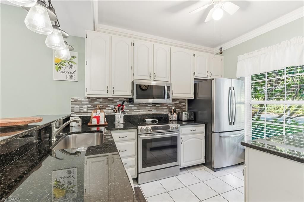 8161 Twelve Oaks Cir , Unit 512, Naples, FL 34113 Photo