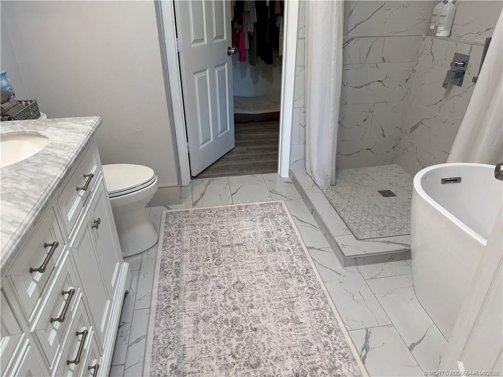 1560 SE Hampshire Way, Unit 204, Stuart, FL 34994 Photo