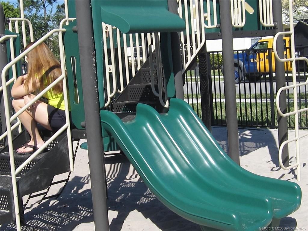 1560 SE Hampshire Way, Unit 204, Stuart, FL 34994 Photo