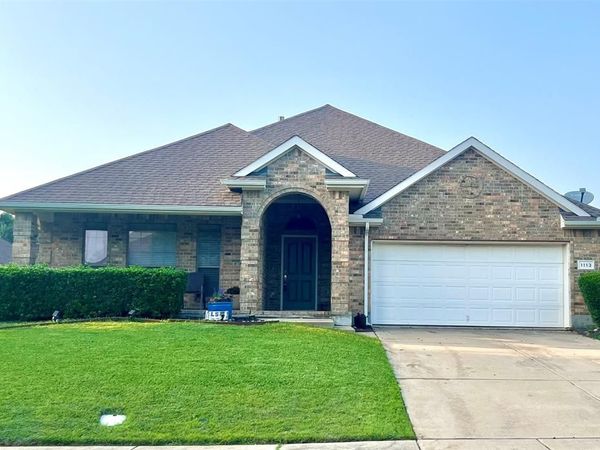 1113 Devonshire Drive , Glenn Heights, TX 75154