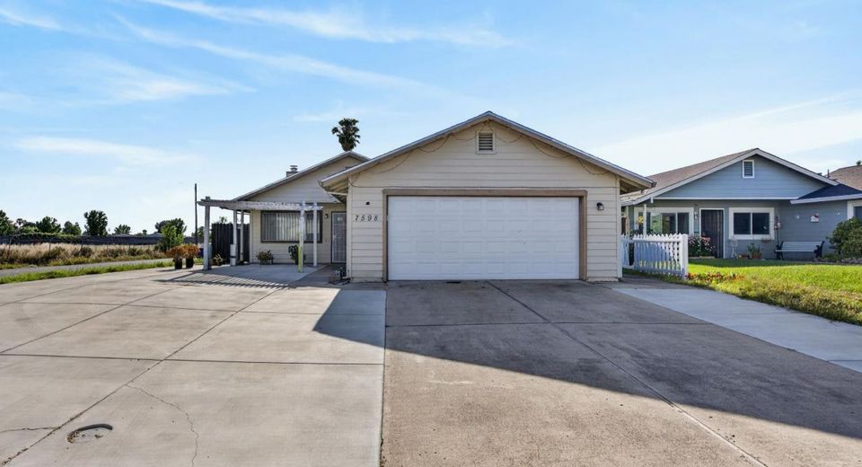7598 Citrus Ave, Sacramento, CA 95823 Photo