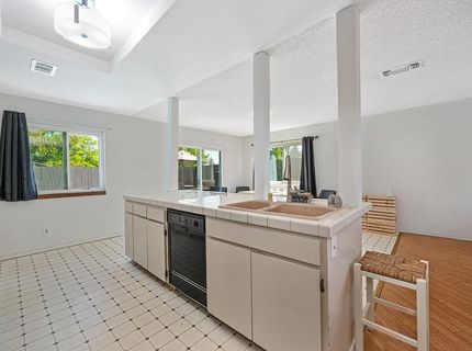 6201 Coyle Ave, Carmichael, CA 95608 Photo