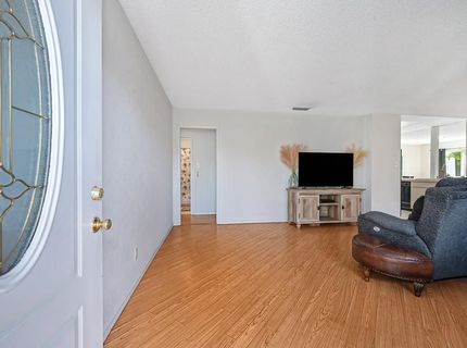 6201 Coyle Ave, Carmichael, CA 95608 Photo