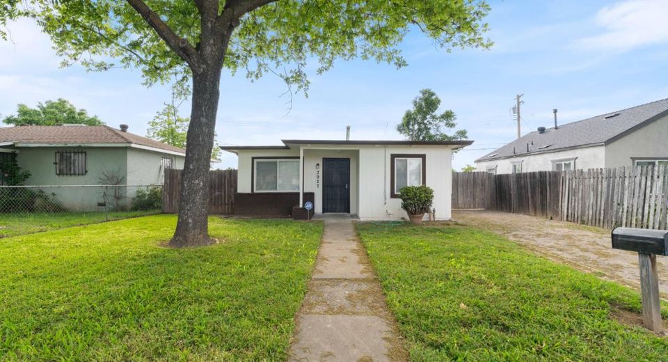 3927 Haywood St, Sacramento, CA 95838 Photo
