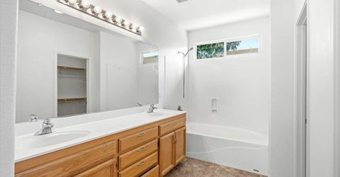 2129 Golden Gate Dr, Plumas Lake, CA 95961 Photo