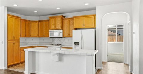 2129 Golden Gate Dr, Plumas Lake, CA 95961 Photo