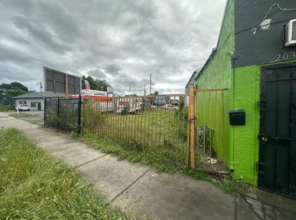 2040 E Main St, Stockton, CA 95205 Photo