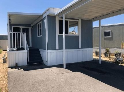 7452 Huckleberry Ln, Sacramento, CA 95828 Photo