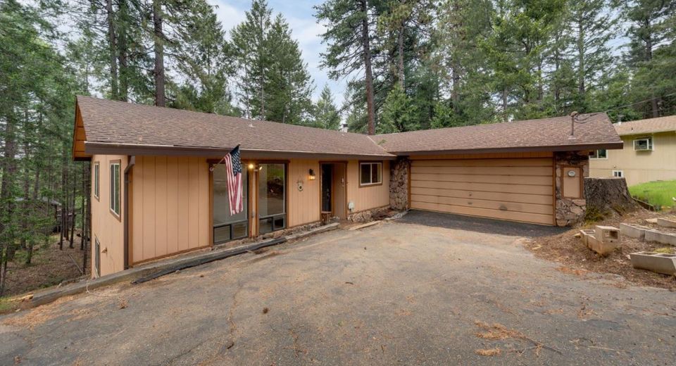 5531 Begonia Dr, Pollock Pines, CA 95726 Photo
