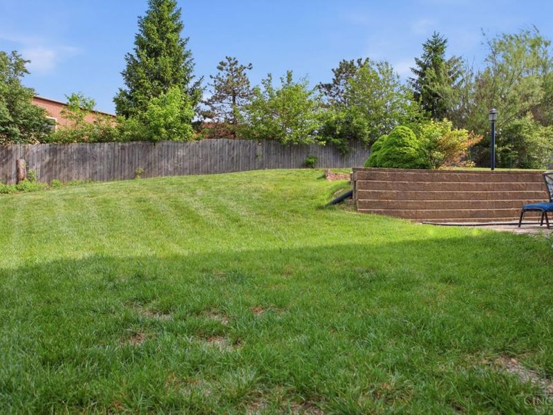 6064 Indian Trail, West Chester, OH 45069 Photo 16