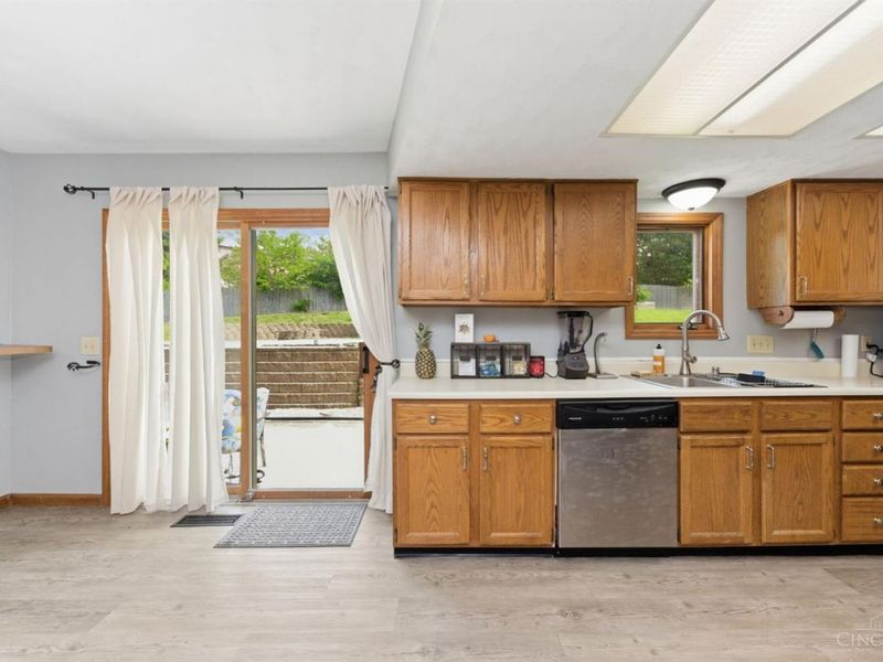 6064 Indian Trail, West Chester, OH 45069 Photo 28