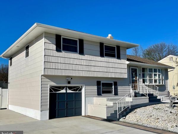 858 ESTATES BOULEVARD, HAMILTON, NJ 08690