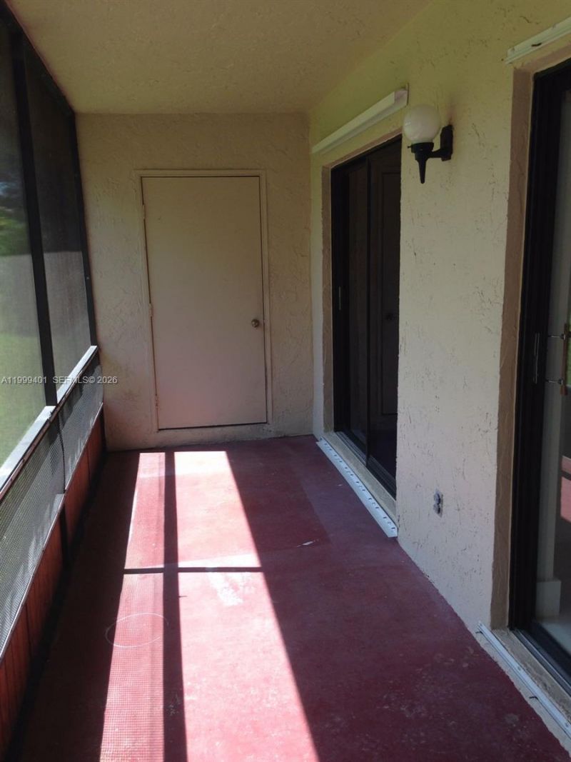 454 Lakeview Dr , Unit 2, Weston, FL 33326 Photo
