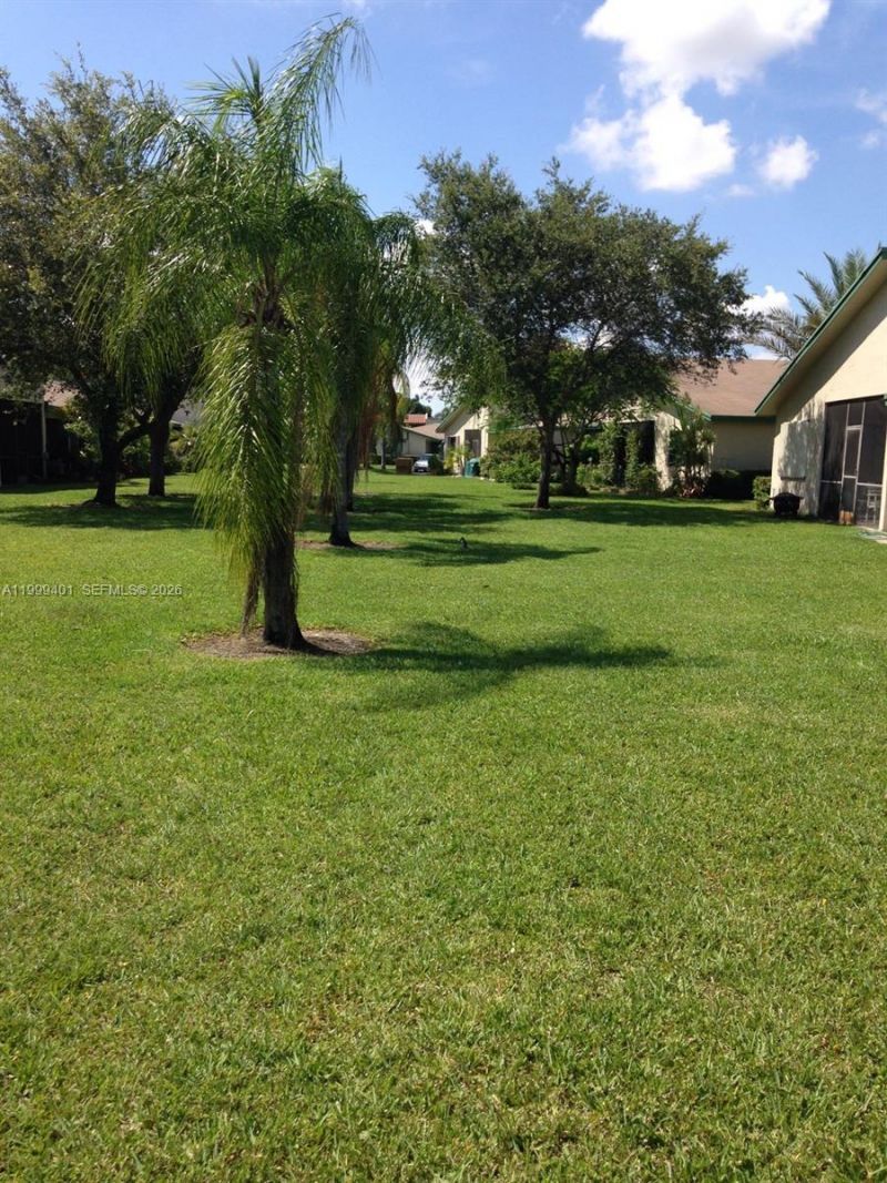 454 Lakeview Dr , Unit 2, Weston, FL 33326 Photo