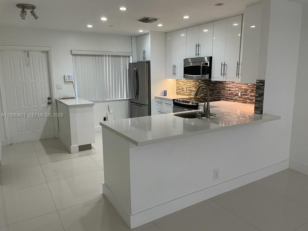 454 Lakeview Dr , Unit 2, Weston, FL 33326 Photo