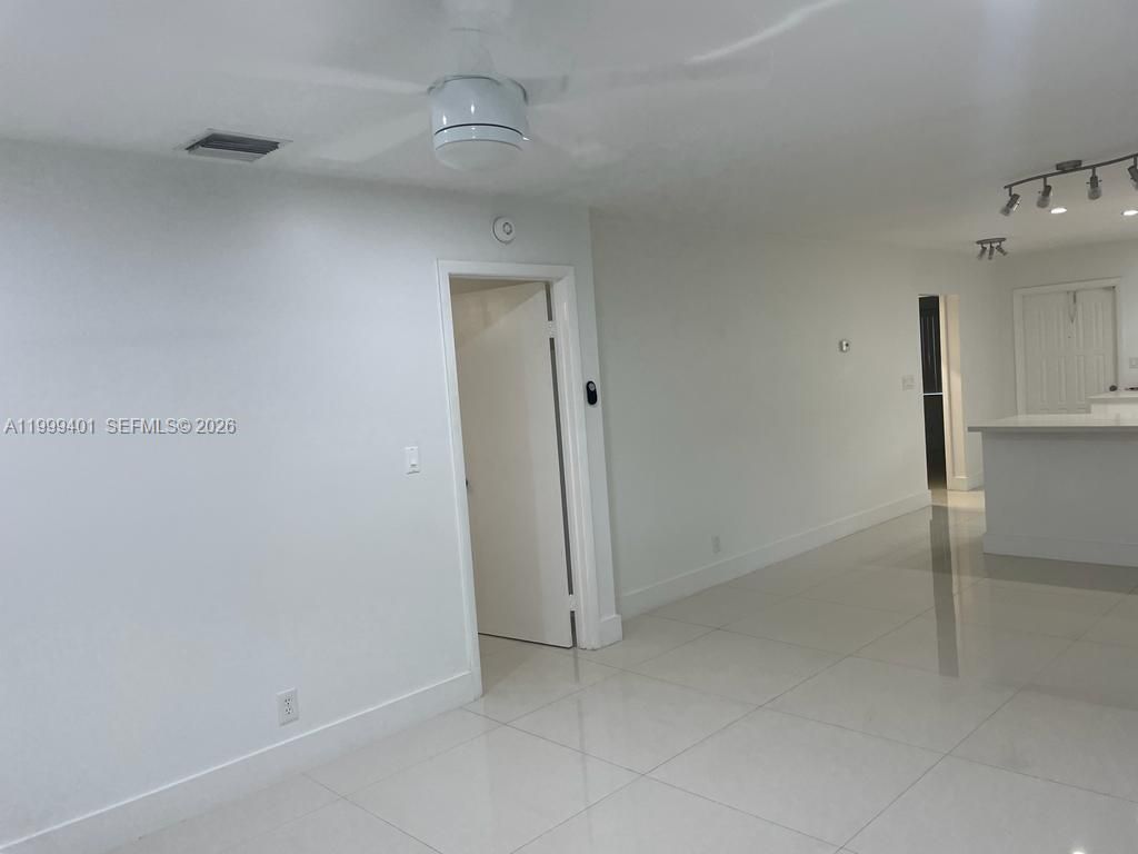 454 Lakeview Dr , Unit 2, Weston, FL 33326 Photo