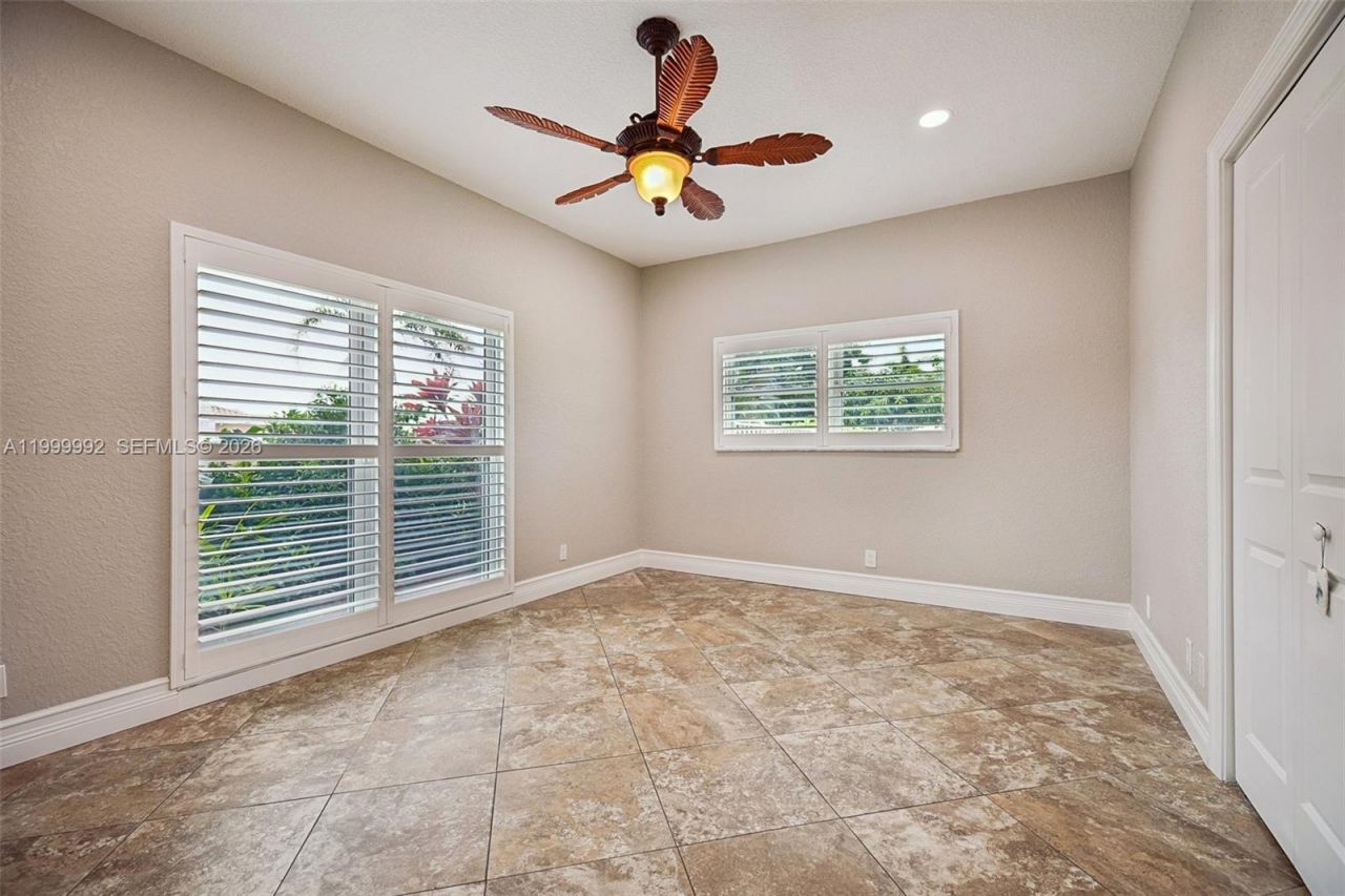 16751 Waters Edge Dr, Weston, FL 33326 Photo