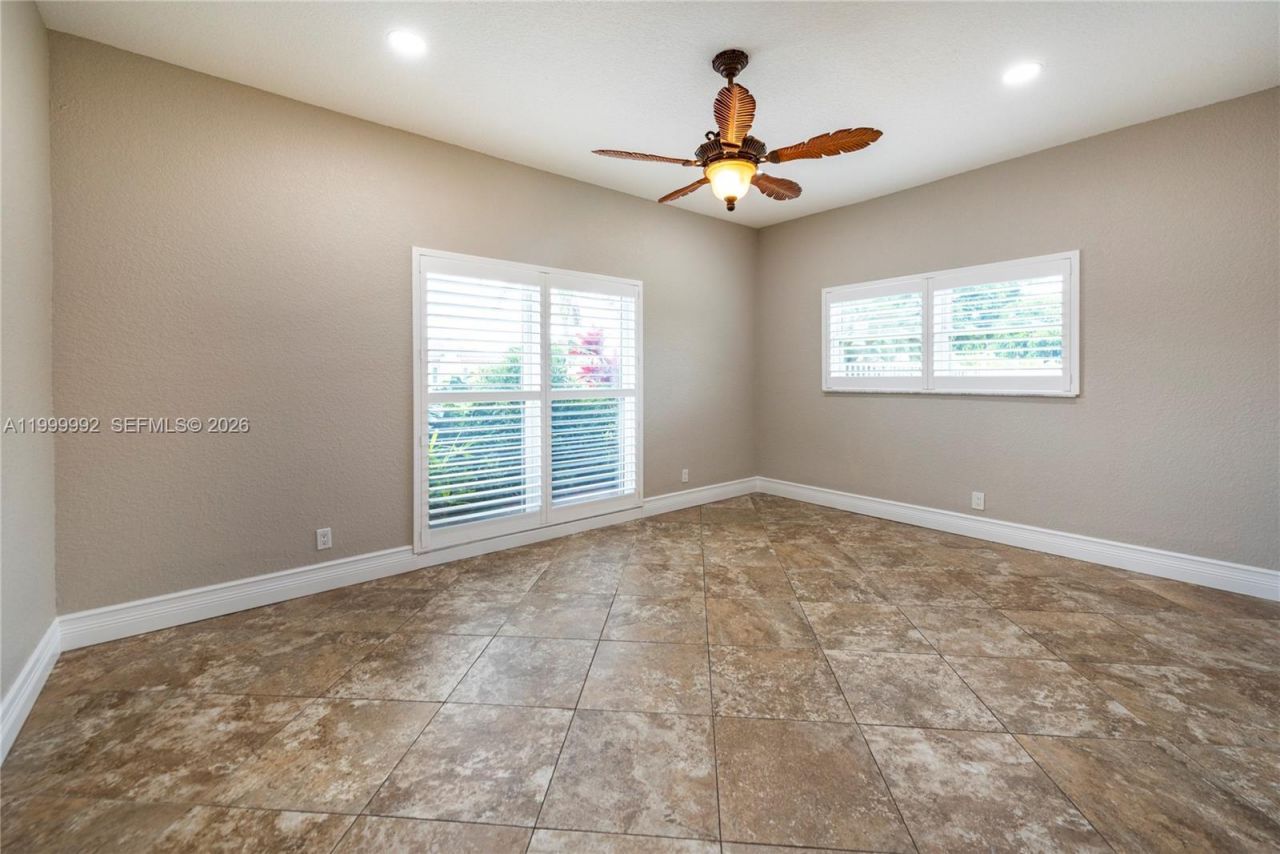 16751 Waters Edge Dr, Weston, FL 33326 Photo
