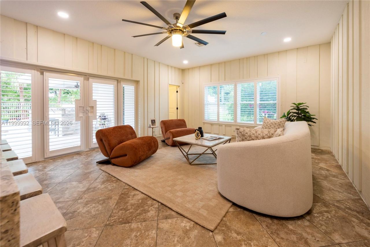 16751 Waters Edge Dr, Weston, FL 33326 Photo