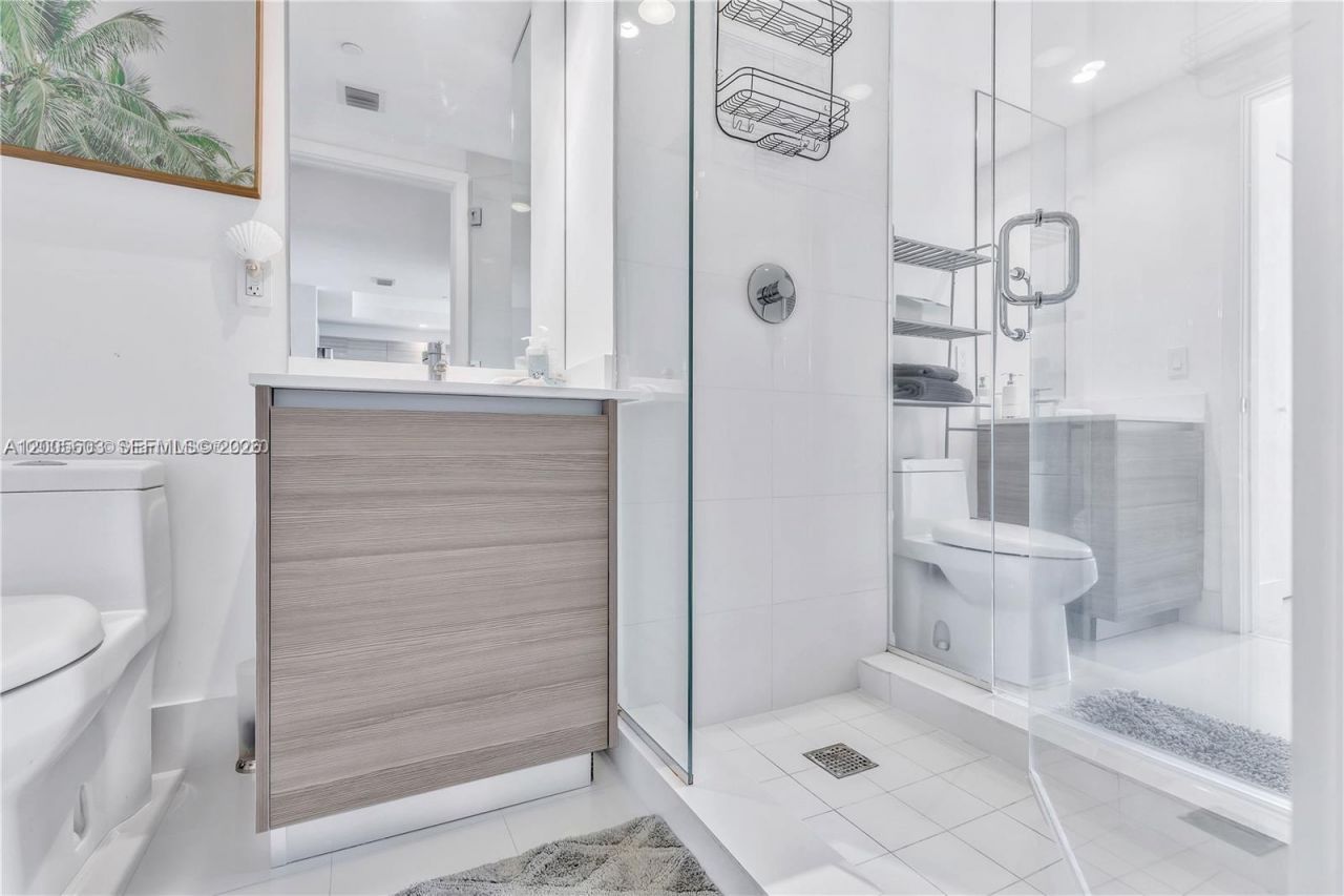 121 NE 34th St , Unit 1806A, Miami, FL 33137 Photo