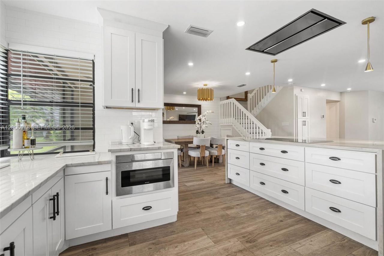 9161 Vineyard Lake Dr , Unit 9161, Plantation, FL 33324 Photo