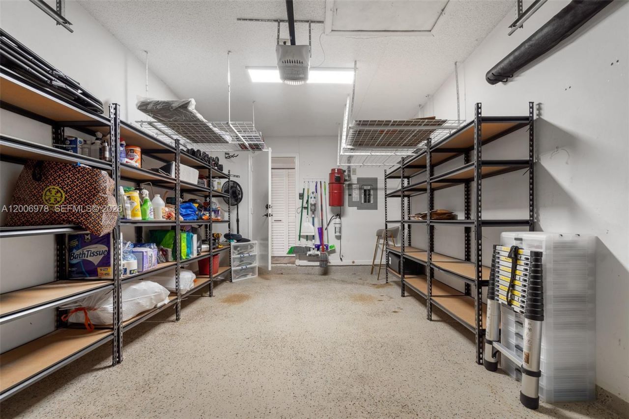 9161 Vineyard Lake Dr , Unit 9161, Plantation, FL 33324 Photo
