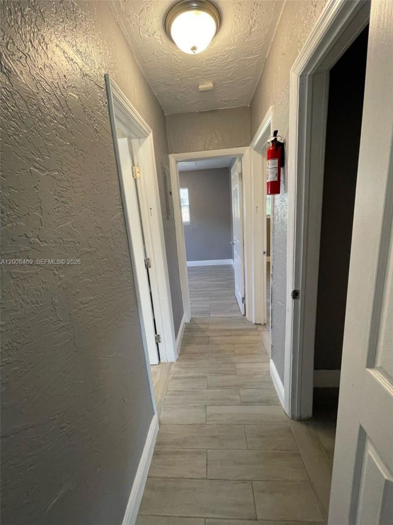 3070 NW 12th Ct, Fort Lauderdale, FL 33311 Photo