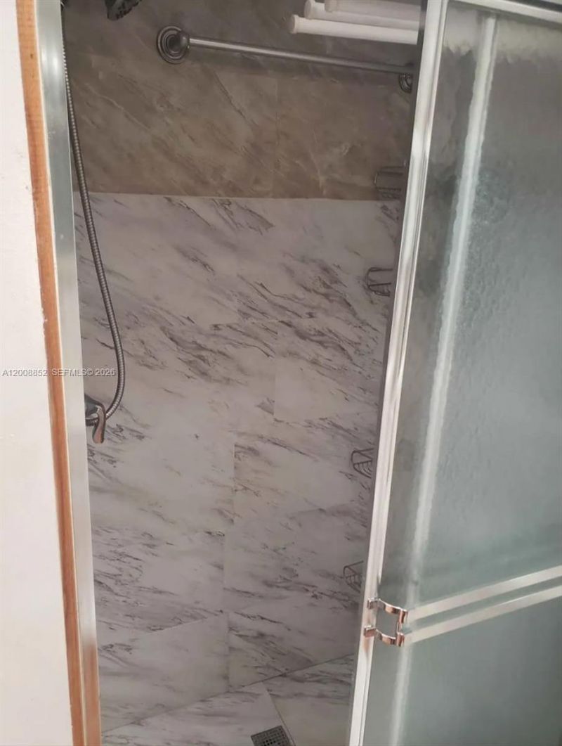 1085 NW 185th Ter, Unit RV, Miami Gardens, FL 33169 Photo