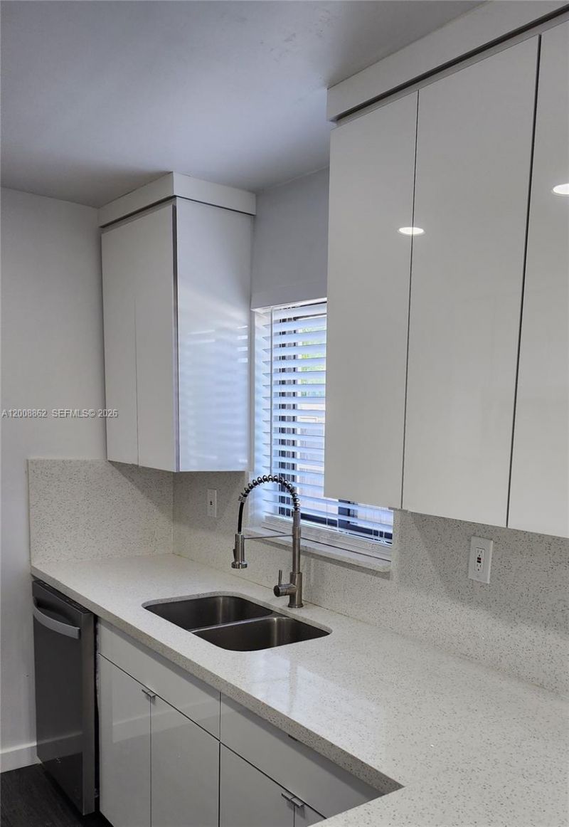 8701 SW 36th St, Miami, FL 33165 Photo